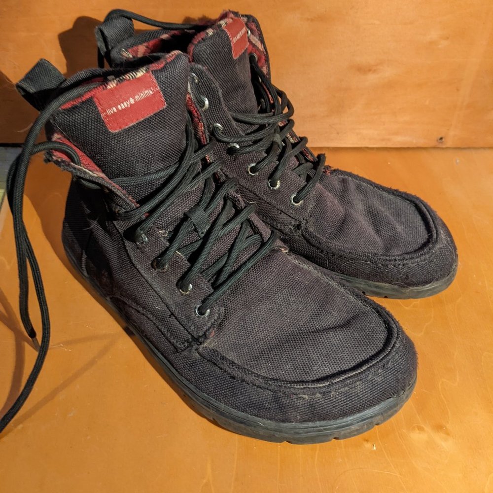 LEM men's size 8 1/2 black canvas ankle boots